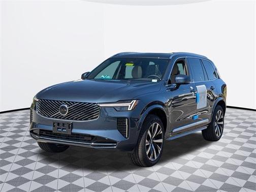 2025 Volvo XC90 B5 Core
