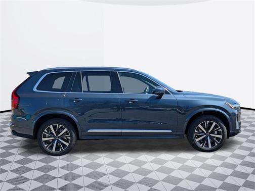 2025 Volvo XC90 B5 Core