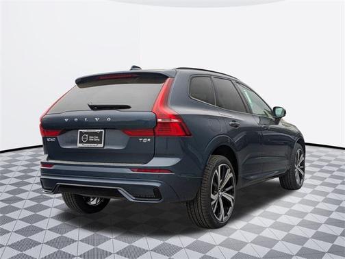 2025 Volvo XC60 Plug-In Hybrid T8 Plus