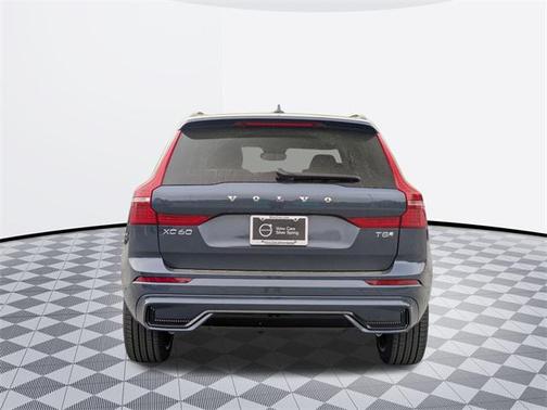 2025 Volvo XC60 Plug-In Hybrid T8 Plus