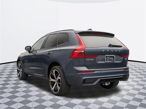 2025 Volvo XC60 Plug-In Hybrid T8 Plus