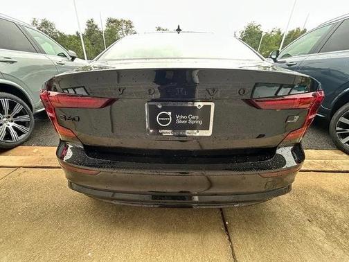 2024 Volvo S60 Recharge Plug-In Hybrid T8 Plus Black Edition
