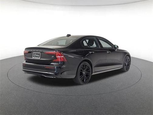 2024 Volvo S60 Recharge Plug-In Hybrid T8 Plus Black Edition