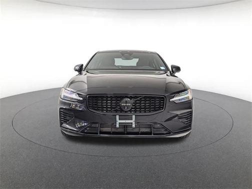 2024 Volvo S60 Recharge Plug-In Hybrid T8 Plus Black Edition