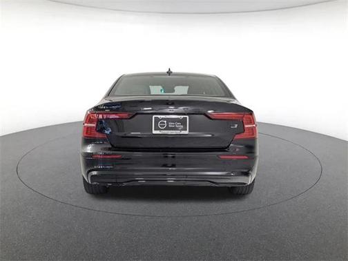 2024 Volvo S60 Recharge Plug-In Hybrid T8 Plus Black Edition