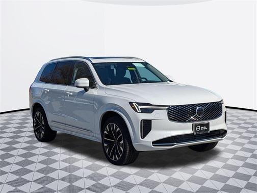2025 Volvo XC90 Plug-In Hybrid T8 Plus 7-Seater
