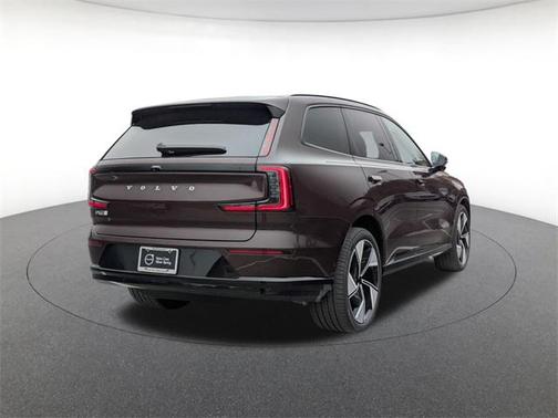 2025 Volvo EX90 Twin Motor Performance Ultra 6-Seater