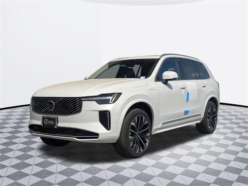 2025 Volvo XC90 Plug-In Hybrid T8 Plus 7-Seater