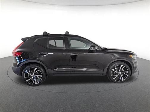 2020 Volvo XC40 T5 R-Design