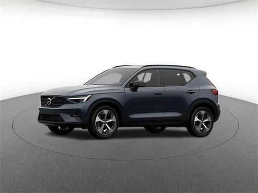 2026 Volvo XC40 Plus, B5 AWD Gas (mild hybrid), Dark