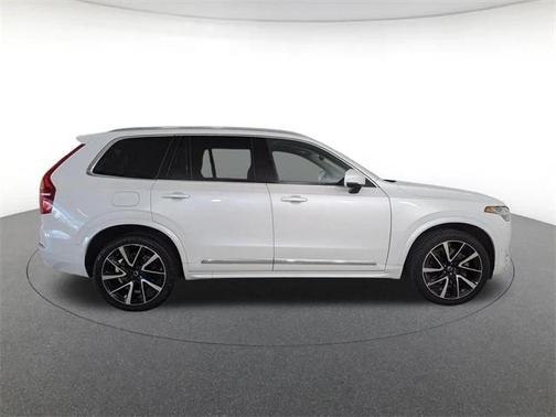 2024 Volvo XC90 B6 Plus Bright Theme 7-Seater