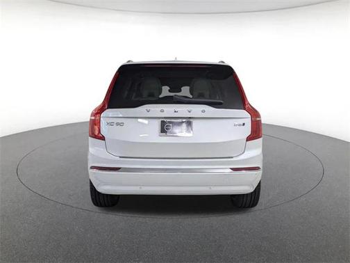 2024 Volvo XC90 B6 Plus Bright Theme 7-Seater