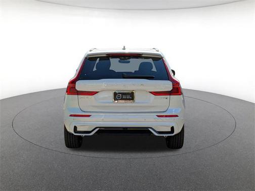 2026 Volvo XC60 Plug-In Hybrid T8 Plus