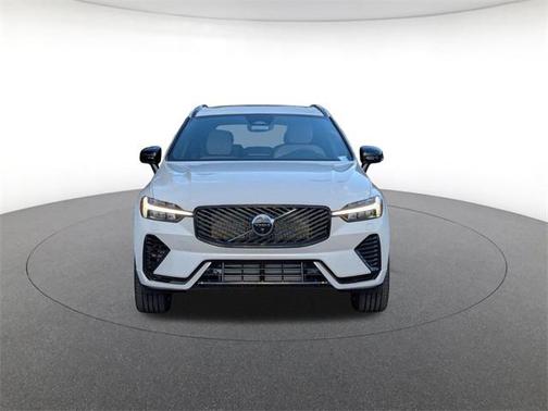 2026 Volvo XC60 Plug-In Hybrid T8 Plus