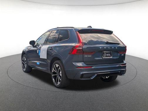 Denim Blue Metallic 2026 Volvo XC60 B5 Ultra