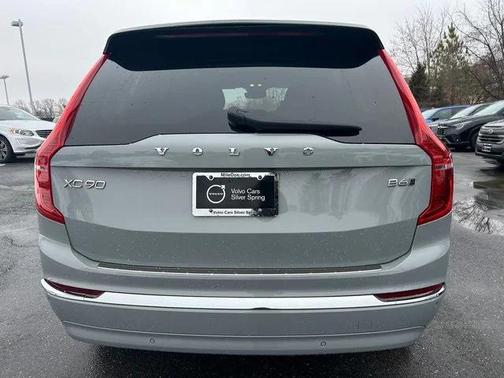 2024 Volvo XC90 B6 Ultimate Bright Theme 7-Seater