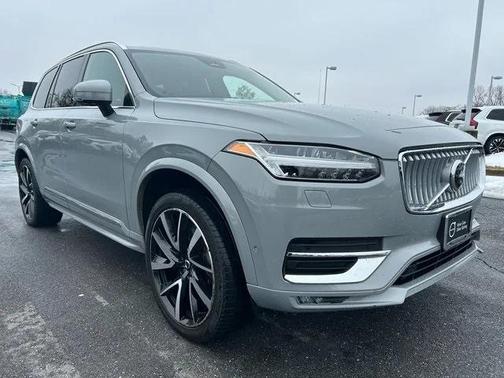 2024 Volvo XC90 B6 Ultimate Bright Theme 7-Seater