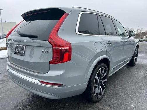 2024 Volvo XC90 B6 Ultimate Bright Theme 7-Seater
