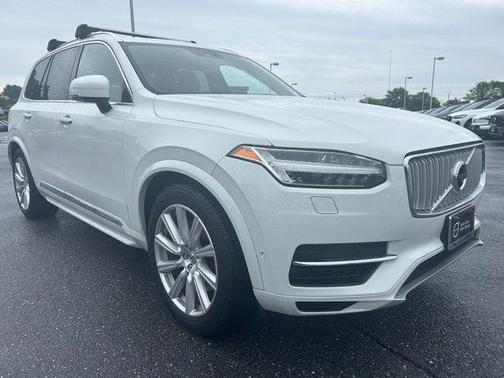Ice White 2016 Volvo XC90 Hybrid T8 Inscription