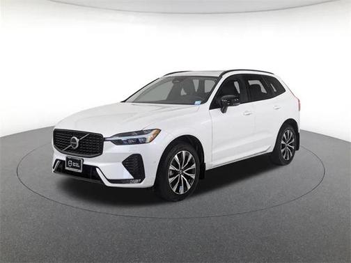 2023 Volvo XC60 B5 Plus Dark Theme