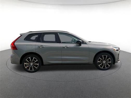 2025 Volvo XC60 Plus
