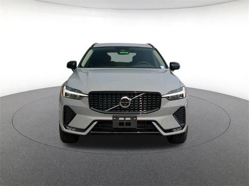 2025 Volvo XC60 Plus