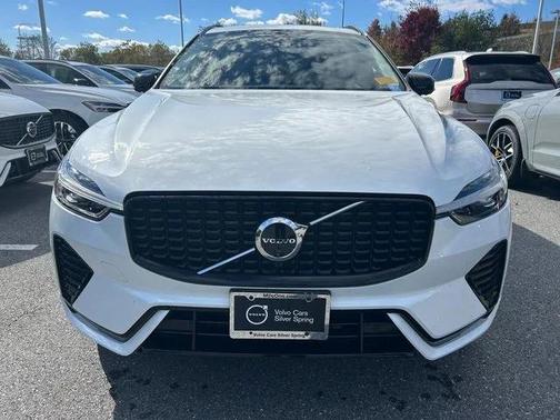 2025 Volvo XC60 B5 Plus