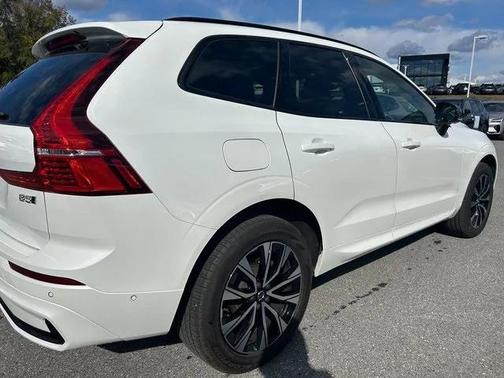 2025 Volvo XC60 B5 Plus