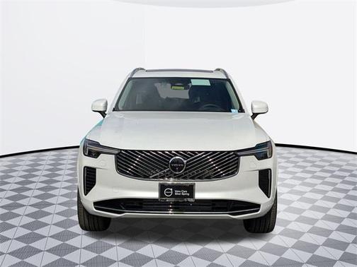 2025 Volvo XC90 Plug-In Hybrid T8 Ultra 7-Seater
