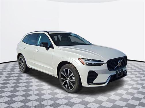 2025 Volvo XC60 B5 Plus