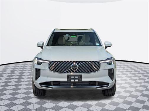 2025 Volvo XC90 Plug-In Hybrid T8 Plus 7-Seater