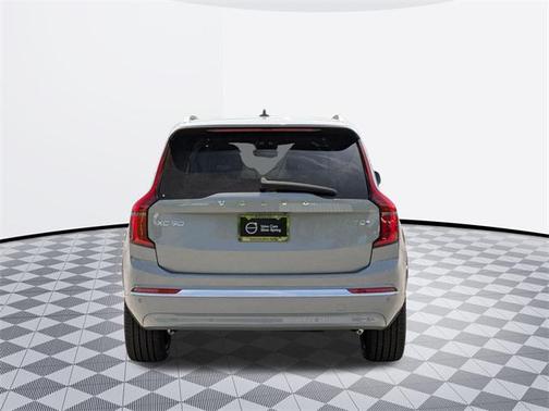 2025 Volvo XC90 Plug-In Hybrid T8 Plus 7-Seater