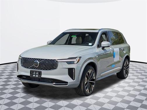 2025 Volvo XC90 Plug-In Hybrid T8 Plus 7-Seater