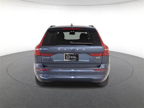 2023 Volvo XC60 B5 Core