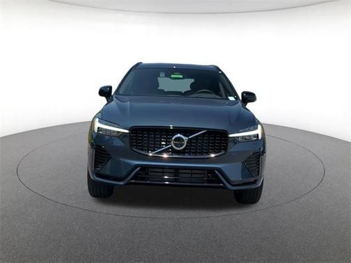 2025 Volvo XC60 Plug-In Hybrid T8 Plus