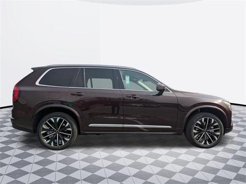 2025 Volvo XC90 B6 Core