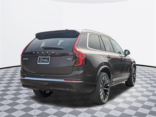 2025 Volvo XC90 B6 Core