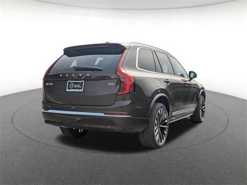 2025 Volvo XC90 B6 Core