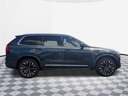 2025 Volvo XC90 Plug-In Hybrid T8 Plus 7-Seater