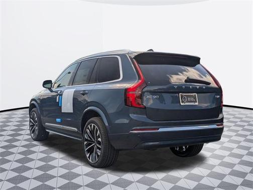 2025 Volvo XC90 Plug-In Hybrid T8 Plus 7-Seater