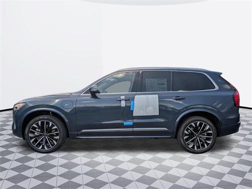 2025 Volvo XC90 Plug-In Hybrid T8 Plus 7-Seater