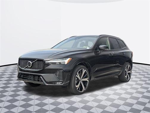 2025 Volvo XC60 B5 Ultra