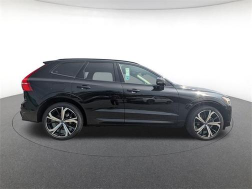 2025 Volvo XC60 B5 Ultra