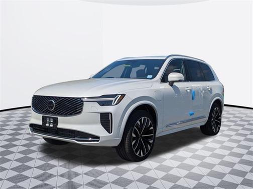 2025 Volvo XC90 Plug-In Hybrid T8 Plus 7-Seater
