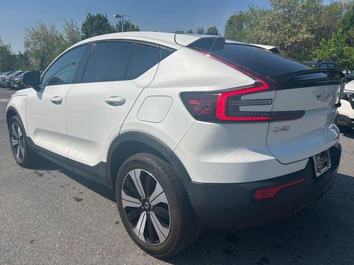 Crystal White Metallic 2023 Volvo C40 Recharge Pure Electric Twin Plus