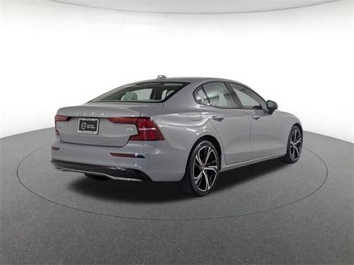 2024 Volvo S60 B5 Core Dark Theme
