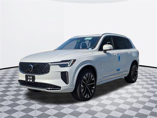 2025 Volvo XC90 B5 Ultra 7-Seater