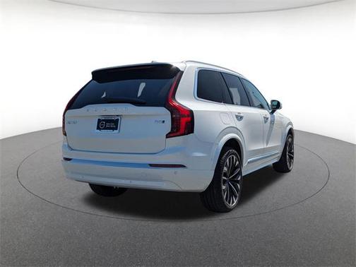 2025 Volvo XC90 B5 Ultra 7-Seater