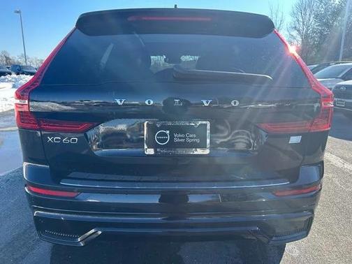 2023 Volvo XC60 Recharge Plug-In Hybrid T8 Plus Dark Theme