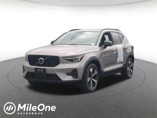 2026 Volvo XC40 B5 Core